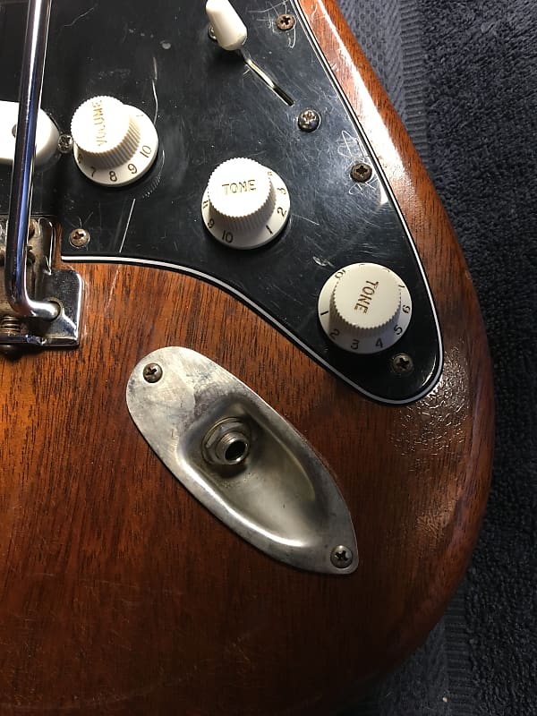 Bluesman Vintage Stratocaster Solid mahogany Light relic