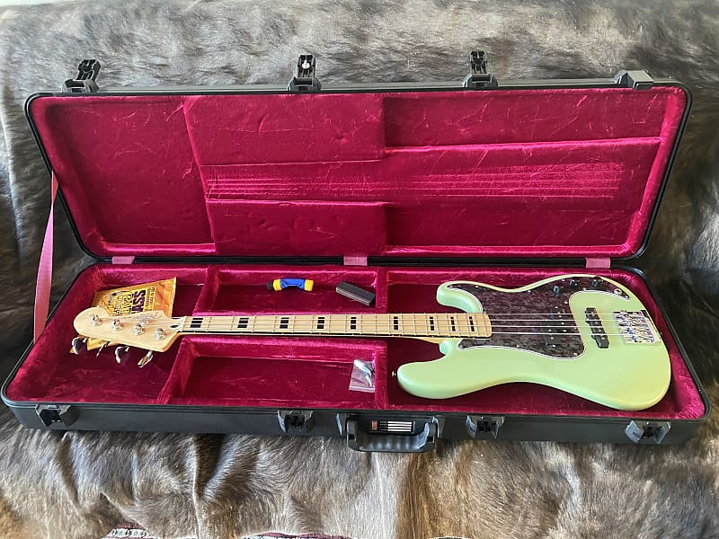 Fender FSR Deluxe Precision PJ Bass with Maple Fretboard | Reverb