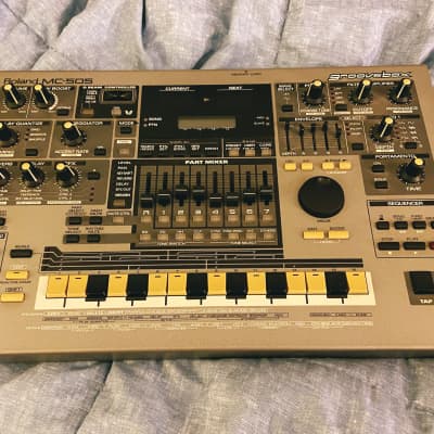 Roland MC-505 Groovebox 1998 - 2002 - Gray