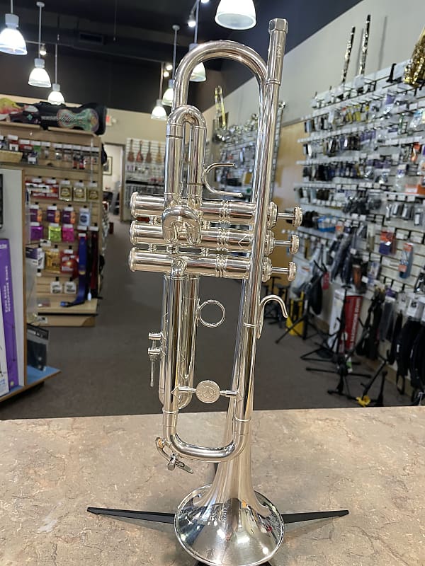 Used Holton T101 Trumpet - Silver