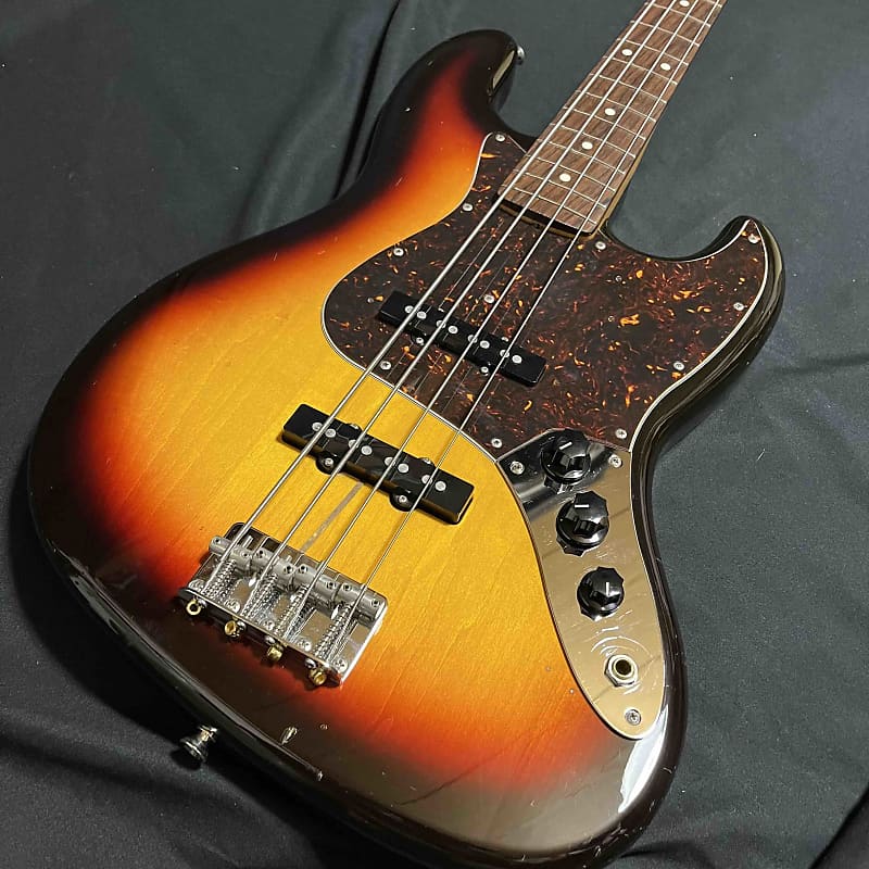 2017 Fender Japan JB62-58 1962's Reissue Jazz Bass 3tone Sunburst w/Softcase