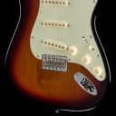 Fender Robert Cray Stratocaster® 3-Tone Sunburst, Rosewood (158)