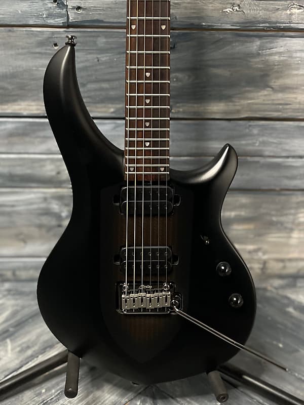 Sterling music man deals majesty