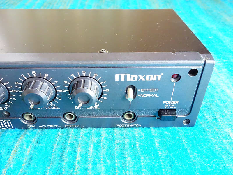 AD100 maxon　ANALOG DELAY Maxon AD100 AD-100 ANALOG DELAY UNIT 80S VINTAGE BOX BBD