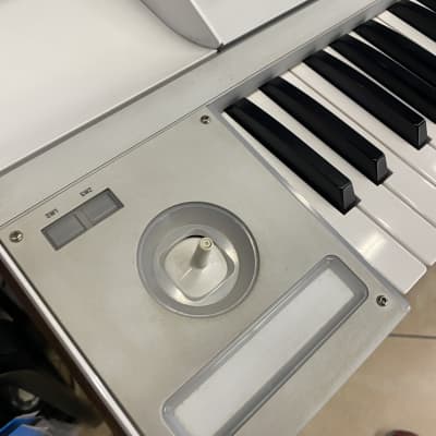 Korg M3 61 2010s - Gray
