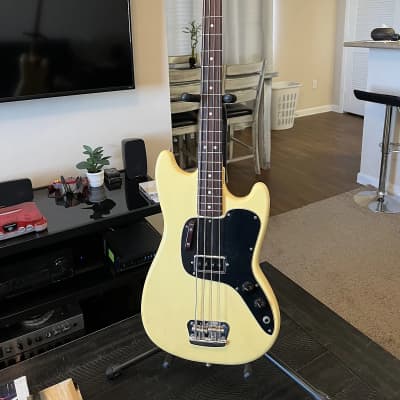 Fender Musicmaster Bass 1976 Olympic White Upgraded Pickup for sale