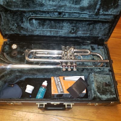 Yamaha Custom YTR-8335S Silver Bb Professional Trumpet! | Reverb
