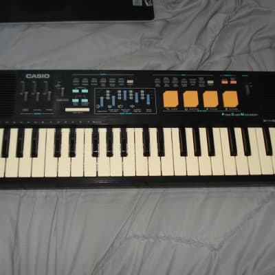 Vintage 1980s Casio MT 105 Casiotone Mini Keyboard