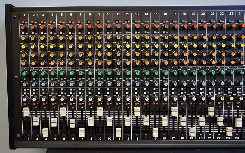 Tascam M-224 80's Vintage 24 Channel Analogue Mixer - 240V
