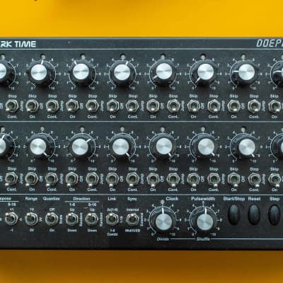 Yamaha QY70 Music Audio Sequencer & Production Tool - Boxed