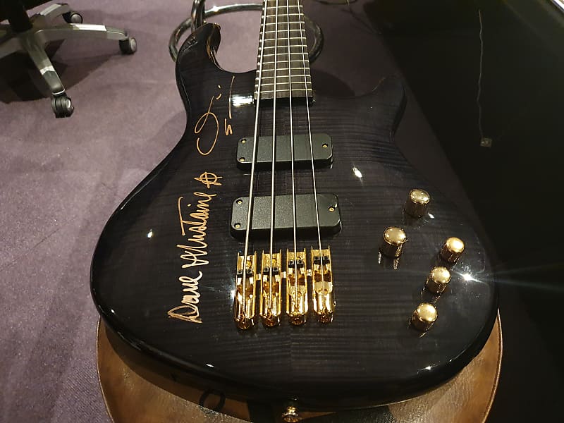 RARE Dave Mustaine's Megadeth personally owned concert bass signed signature by him, David Ellefson! image 1