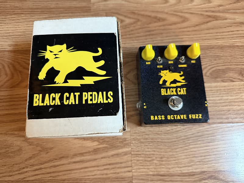 ベース Black Cat Bass Octave Fuzz Black Cat Bass Octave Fuzz | Reverb