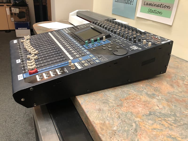 Yamaha 01V96 Version 2 16-Channel Digital Recording Mixer Console