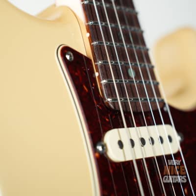 Fender American Deluxe Stratocaster with Rosewood Fretboard and SS frets 2009 Olympic Pearl image 9