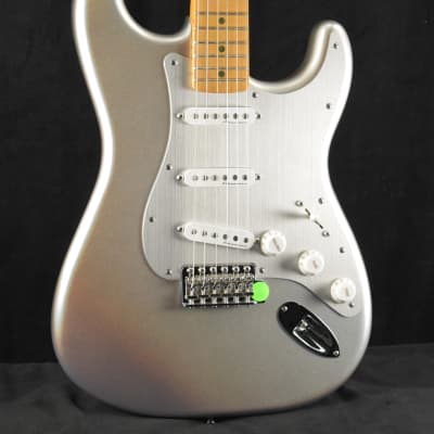 Fender H.E.R. Signature Stratocaster Chrome Glow image 3