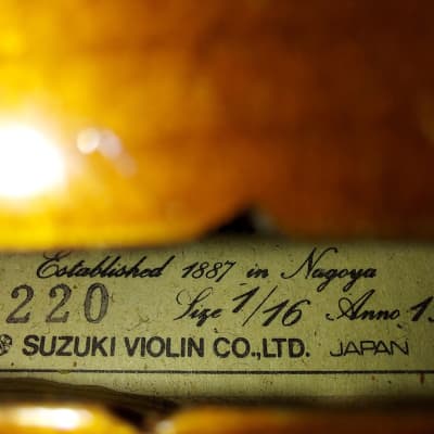 Suzuki Model 220 (1/16 Size) Violin, Japan, 1978, with case & bow image 5