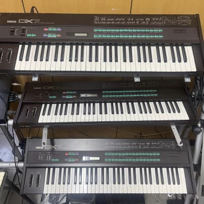 YAMAHA DX7 Digital Algorithm Synthesizer