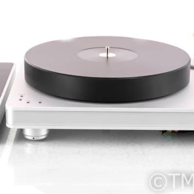 Clearaudio Performance DC Turntable; Silver; Satisfy Carbon Tonearm (Open Box; No Cart.) image 1