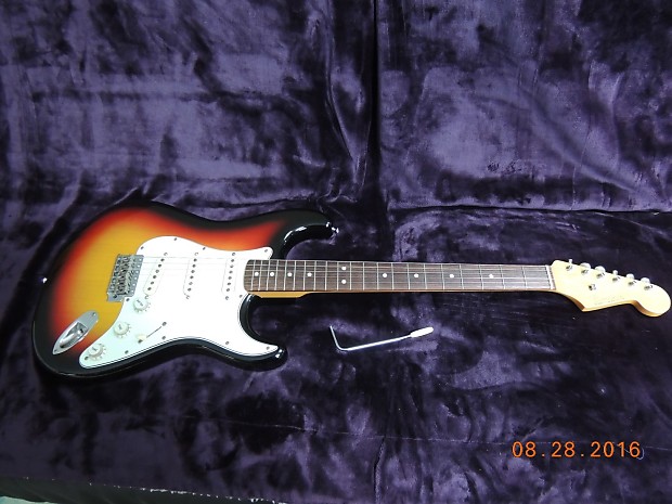 Bacchus BST-62 3 Tone Sunburst Strat Stratocaster electric