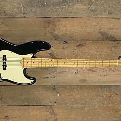 Fender American Professional Jazz Bass V with Maple Fretboard 2017 - 2019 - Black image 2