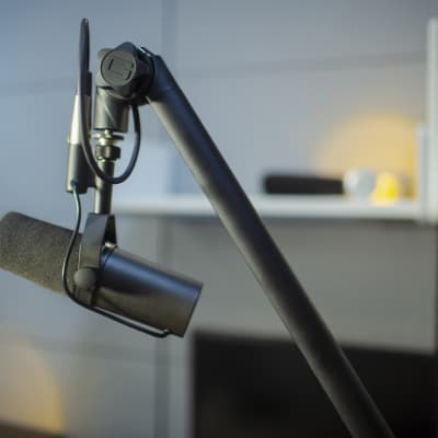 Gator Deluxe Frameworks Desktop Mic Boom Stand for Podcasts & Recording image 1