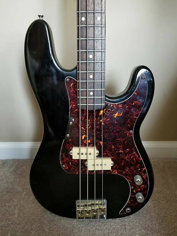 Hondo Fame 830 Bass Guitar - Vintage | Reverb