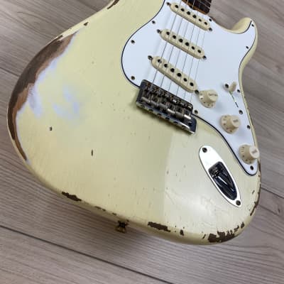 Fender Custom Shop 1967 Stratocaster Heavy Relic Electric Guitar Aged Vintage White image 4