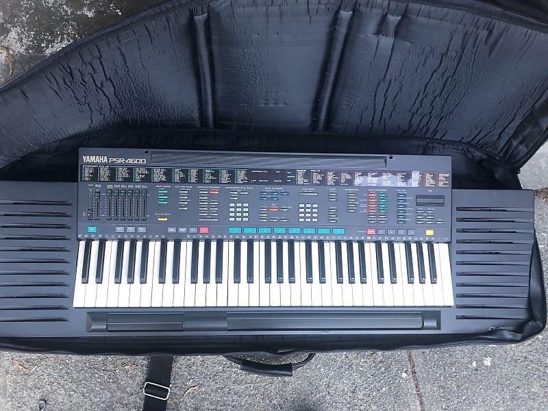 Yamaha PSR-4600 Portatone Keyboard (1990)