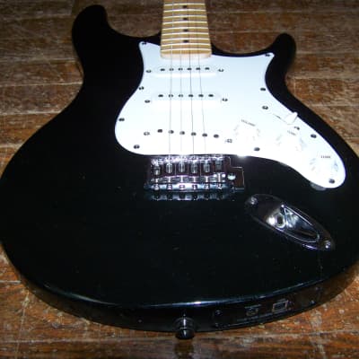 Behringer iAXE 393 USB guitar image 2