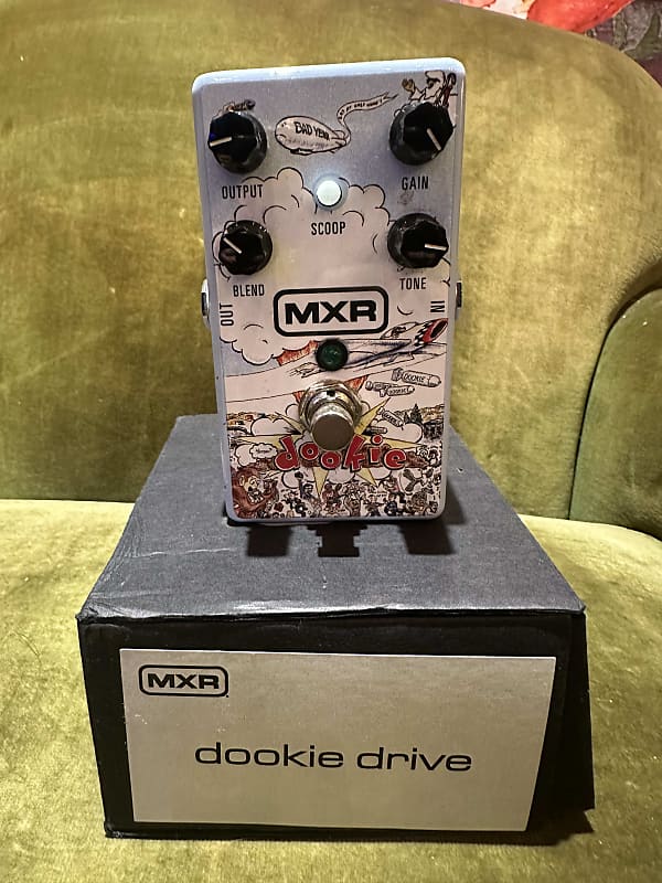 MXR dookie drive DD25V3M 箱付き MXR Dookie Drive Pedal V4 - Green Dayの名盤『Dookie』の