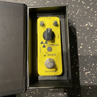 Donner Yellow Fall Analog Delay