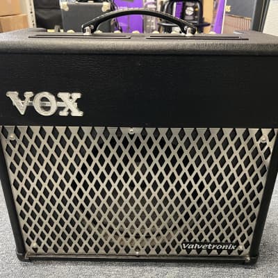 Vox VT30 Valvetronix Guitar Digital Modeling Amplifier 2010s - w