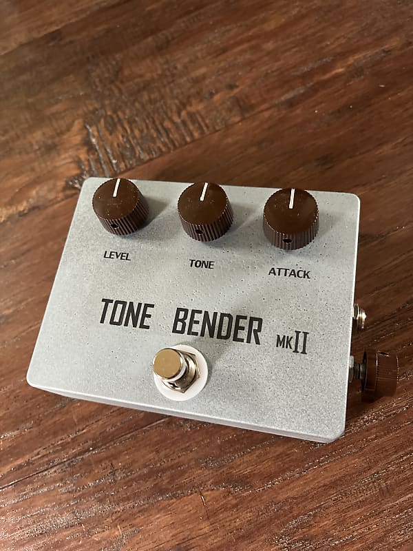 Germanium Tone Bender MK2 Fuzz pedal by Canterbury Audio | Reverb