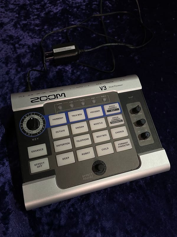 Zoom V3 Vocal Processor Vocal Effects Processor (King of Prussia