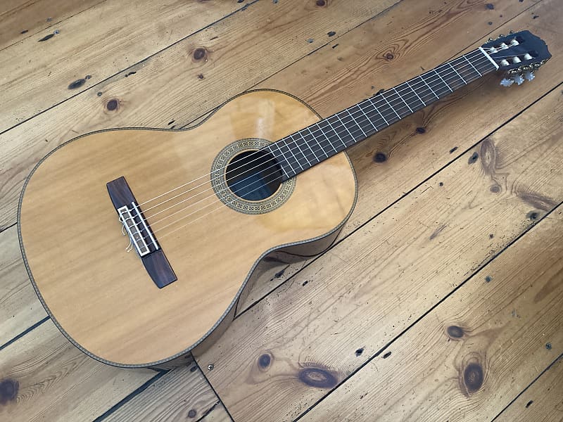 Yamaha CG-170 SA Classical Guitar Solid Top