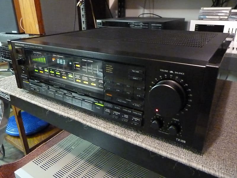 Vintage Onkyo Computer Controlled outlet Tuner Amplifier Model No. TX-108