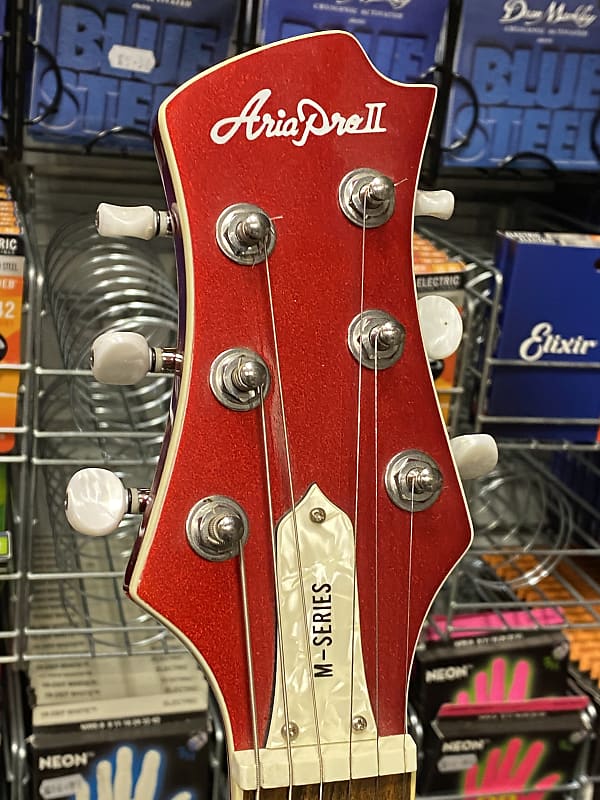 Aria Pro II M650 in red sparkle finish with case - Made in