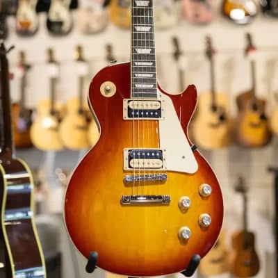 Gibson Les Paul Classic - Heritage Cherry Sunburst with Hard Shell Case image 2