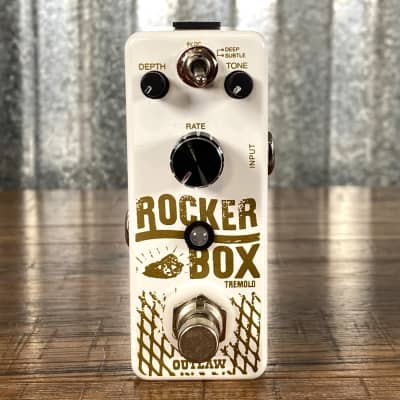 Outlaw Effects Rocker Box Tremolo Guitar Effect Pedal image 2