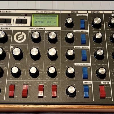 Moog Minimoog Voyager RME Ups express shipping