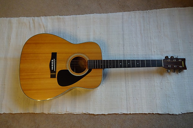 YAMAHA FG 335 2 II Folk Jumbo Acoustic Guitar Beautiful Condition