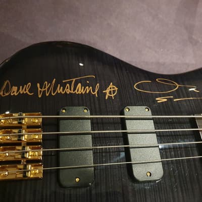 RARE Dave Mustaine's Megadeth personally owned concert bass signed signature by him, David Ellefson! image 6