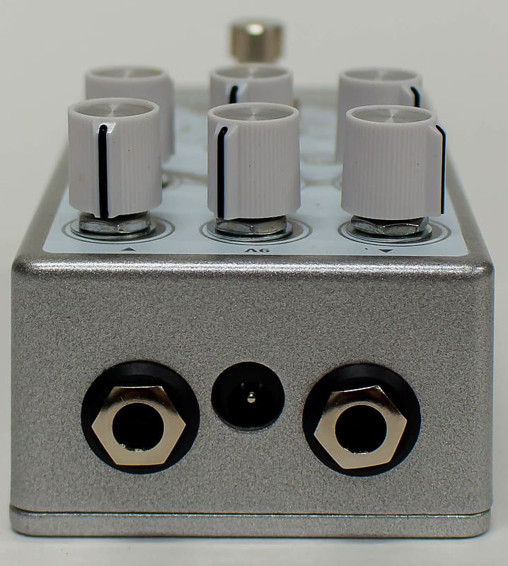 Earthquaker Devices Space Spiral V2 Modulated Delay Guitar Earthquaker Devices Space Spiral V2 Modulated Delay Guitar
