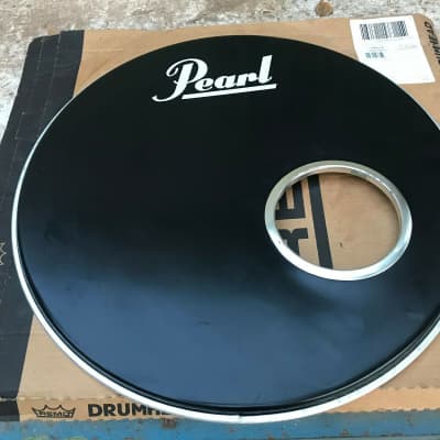 Pearl Sessions 22" bass Drum Front logo head image 4