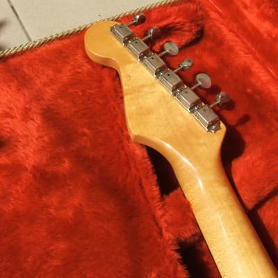 1983 Fender ‘62 Reissue Stratocaster Fullerton Vintage Olimpic White Slab Boar
d Rosewood Neck image 9