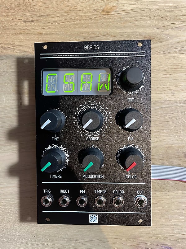 Mutable Instruments Plaits モジュラーシンセ