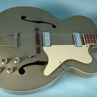 1950's-60's Silvertone Aristocrate Model 1365 Silver Electric Guitar image 17