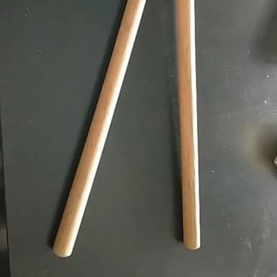 2B OAK Drum Sticks Set of 2 image 1