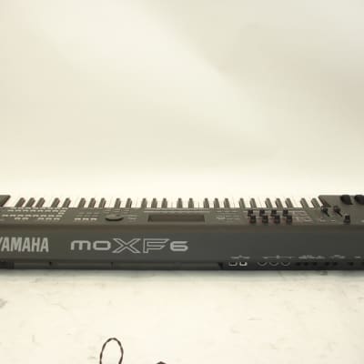 Yamaha MOXF6 61-Key Synthesizer Workstation Keyboard image 13