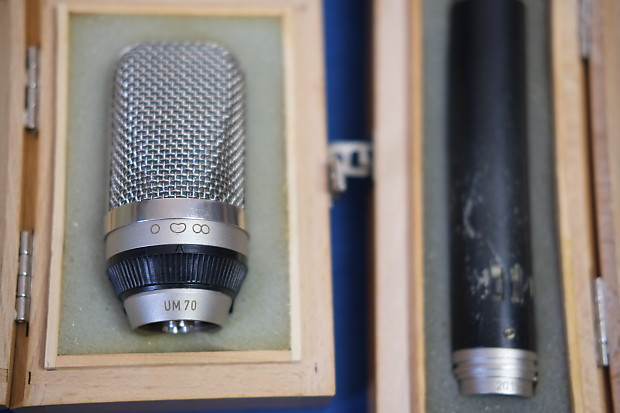 Gefell MV692 / UM70 vintage condenser microphone with Gefell MV692 / UM70 vintage condenser microphone with